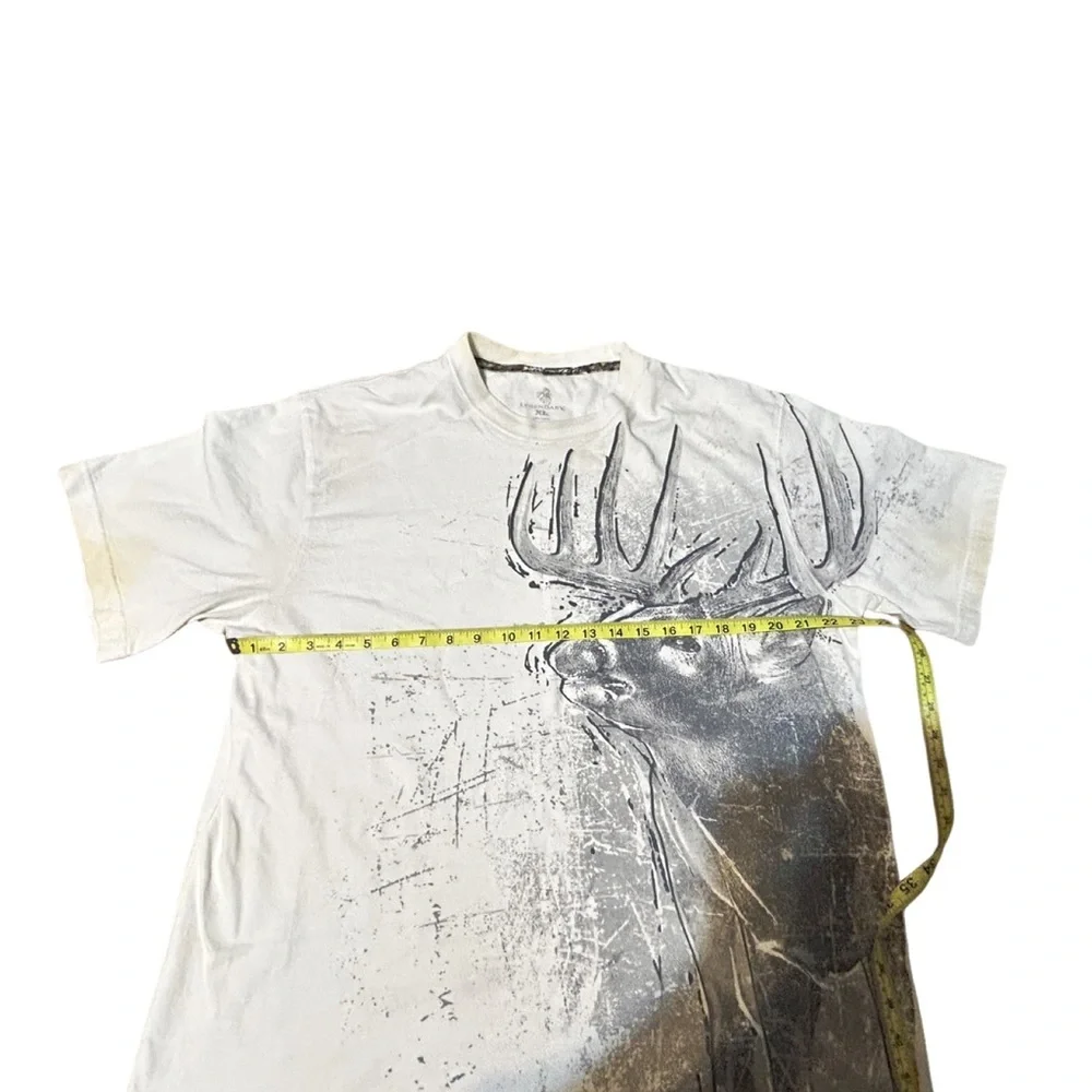 Legendary XL Deer Buck Graphic Tee Distressed Camo Trim Hunting - Picture 5 of 14